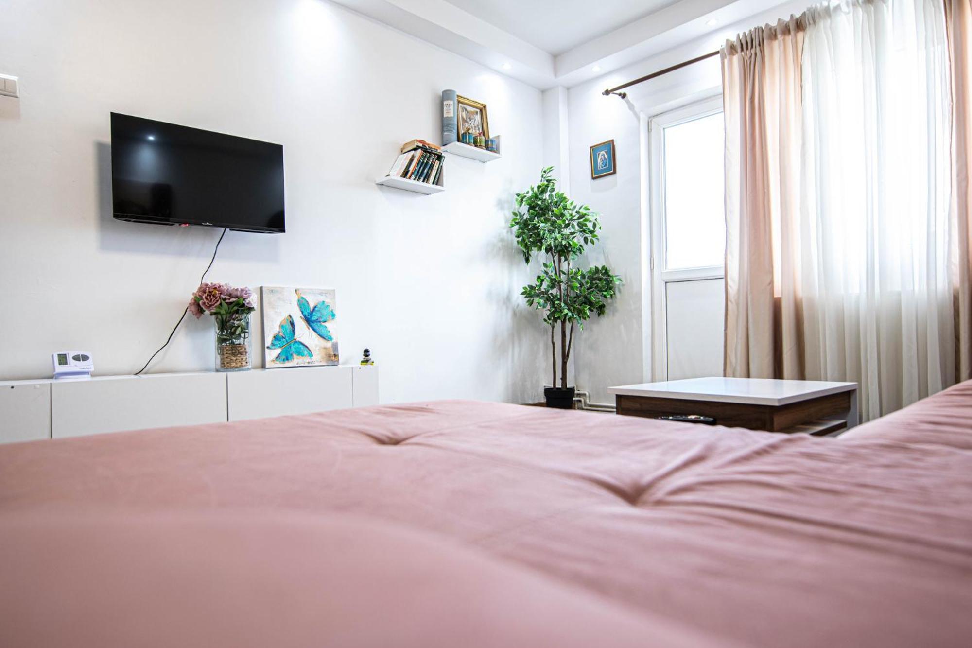 Apartament Near The Park Two Rooms Bucharest Exterior photo